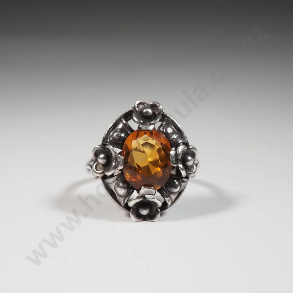 Sterling Silver & Amber Ring & Screw Earrings Image 1++