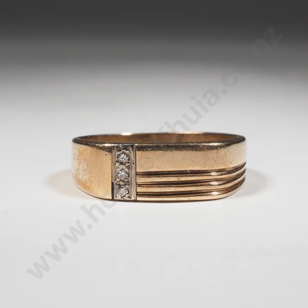 9ct Gold Diamond Ring Image 1++
