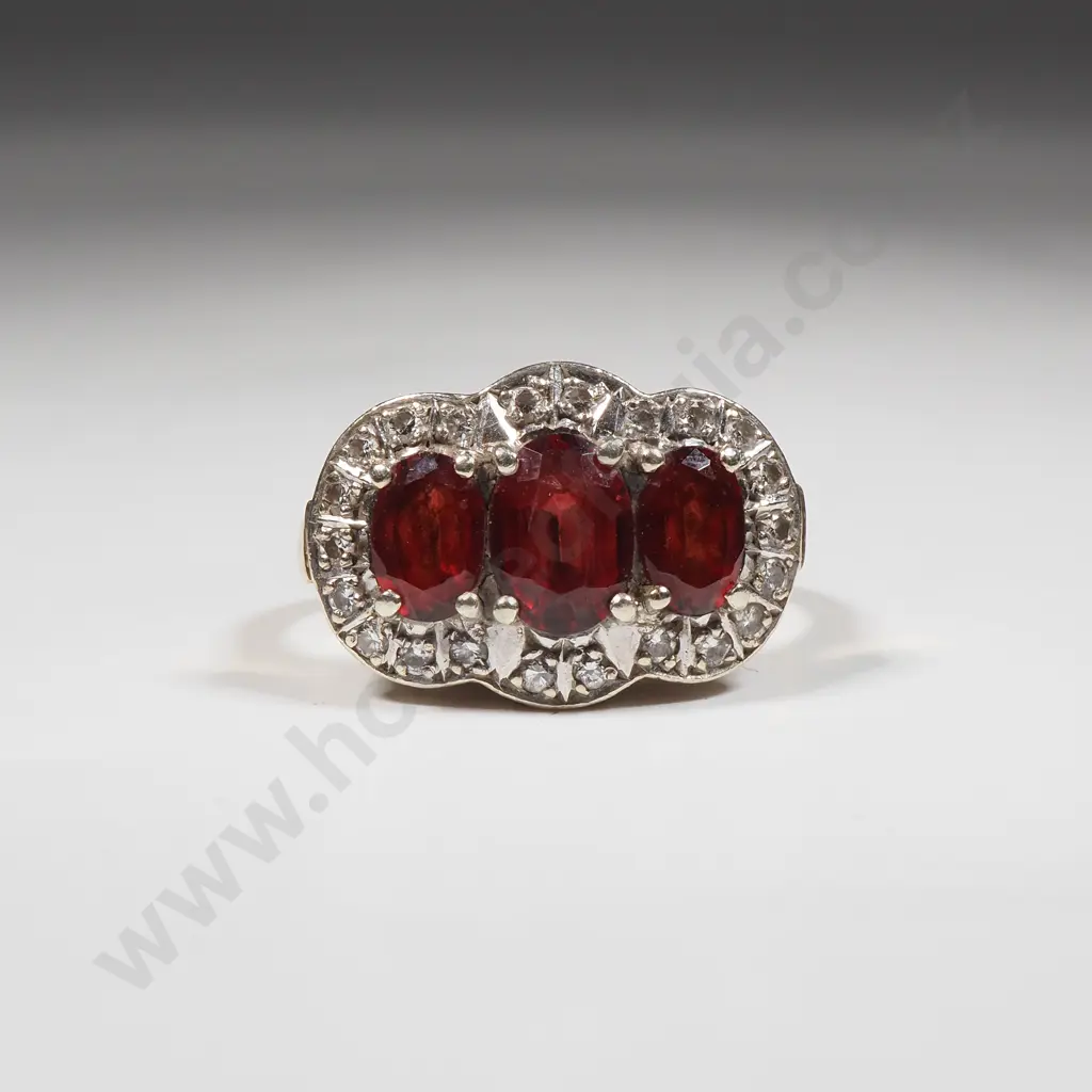 9ct Gold Garnet Ring Image 1++