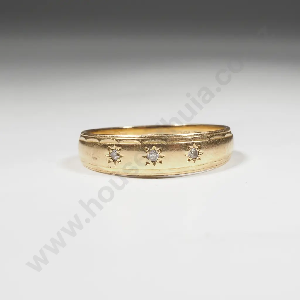 18ct Gold Ring Image 1++
