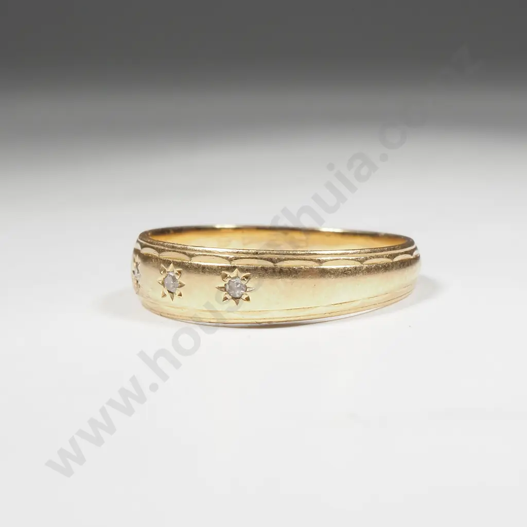 18ct Gold Ring Image 1++