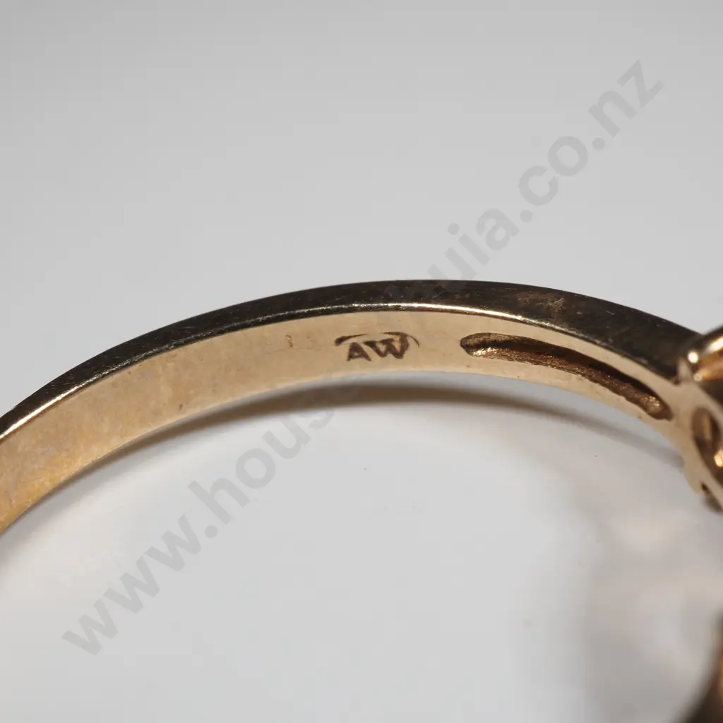 9ct Gold Sapphire Ring Image 1++