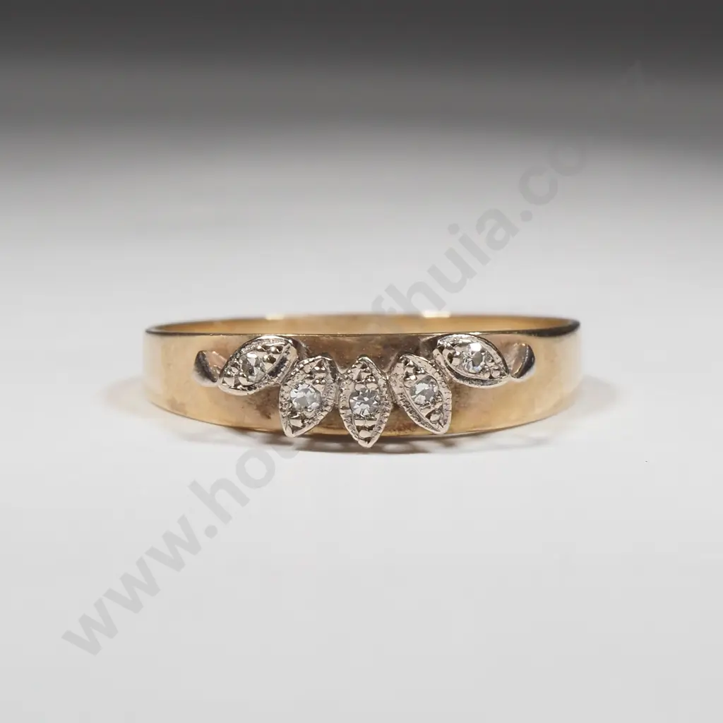 9ct Gold Cluster RIng Image 1++