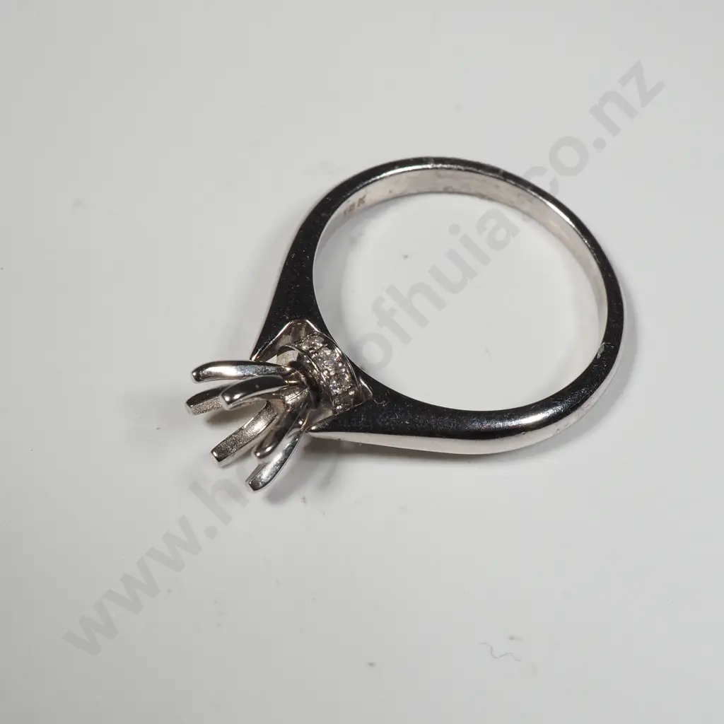 18ct White Gold Diamond Solitaire Mount Image 1++