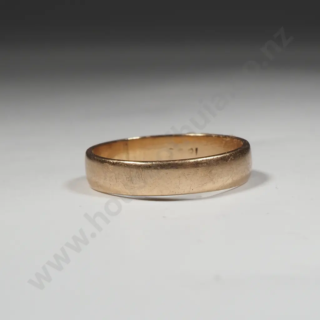 18ct Gold Wedding Band Image 1++