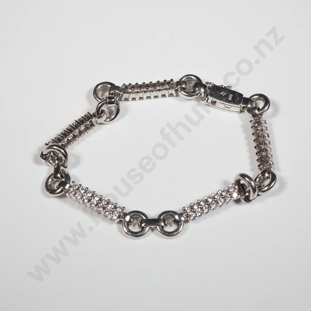9ct White Gold Bracelet Image 1++