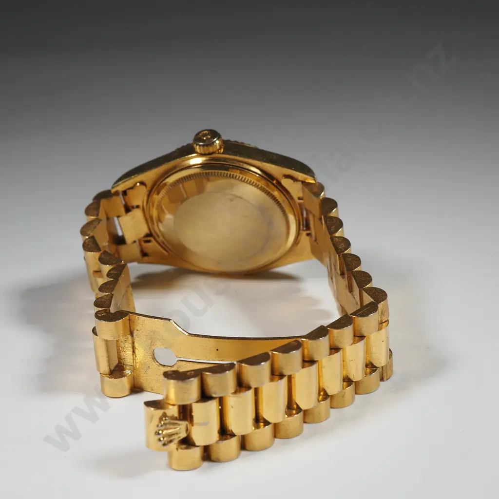 Copy  Rolex Oyster Perpetual Day Date Men's Watch  Image 1++