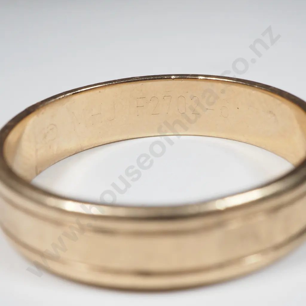 10ct Gold Wedding Band Image 1++