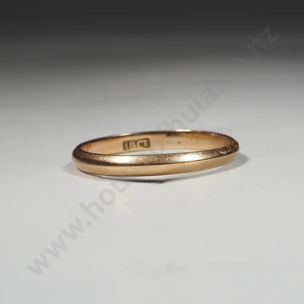 18ct Gold Wedding Band Image 1++