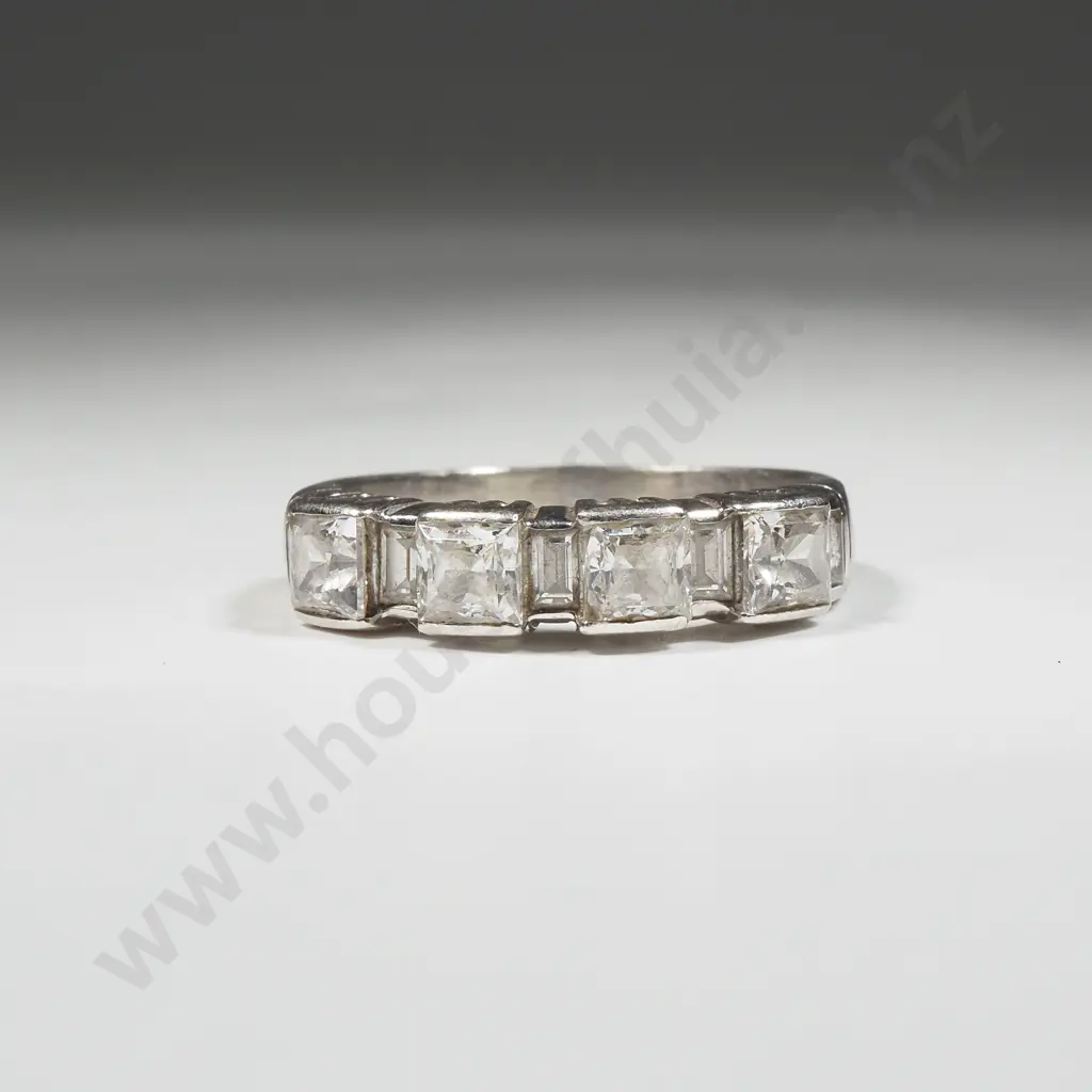 9ct White Gold Gem Ring Image 1++