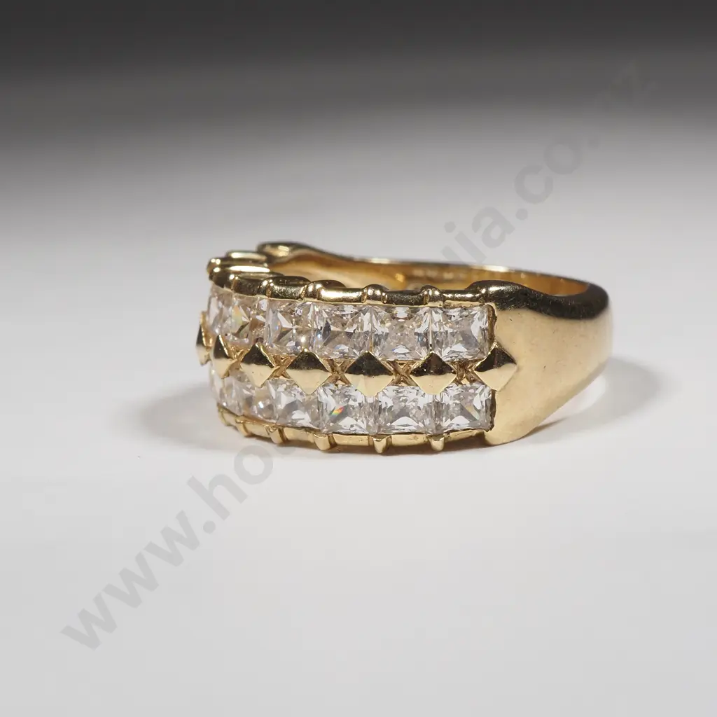 9ct Yellow Gold White Stone Ring Image 1++