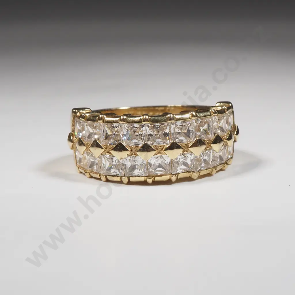 9ct Yellow Gold White Stone Ring Image 1++