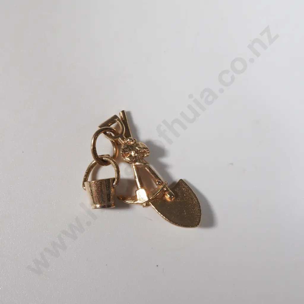 9ct Gold Charm - Pickaxe Shovel Image 1++
