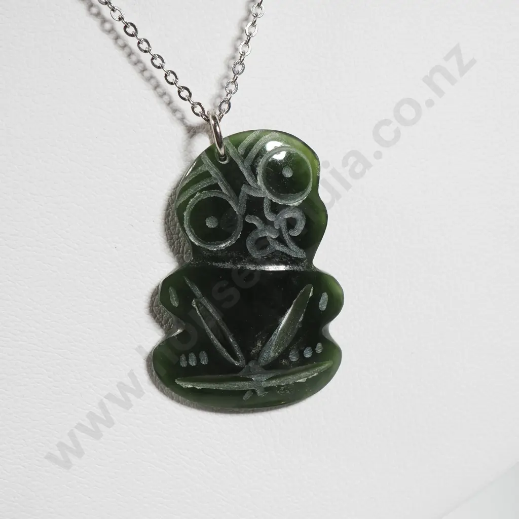 Greenstone Tiki On Chain & A Paua Shell Pendant  Image 1++