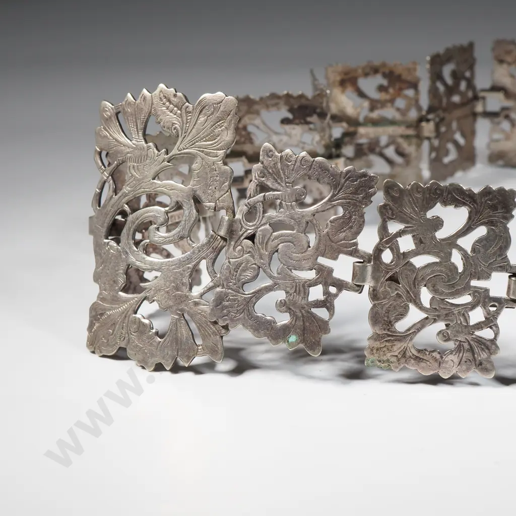 Antique S/P Nurses Belt Image 1++