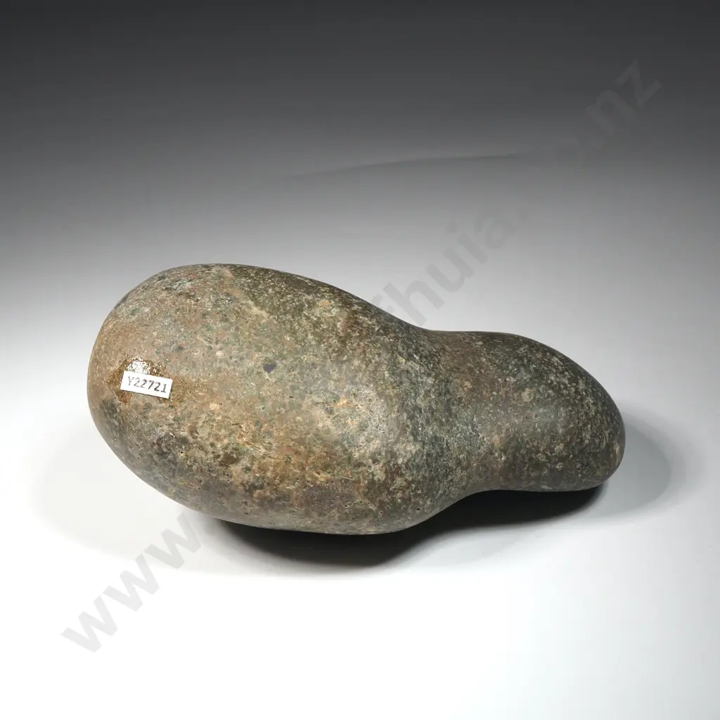 Pre-European Stone Māhē - Collected in Southland Y22721 Image 1++