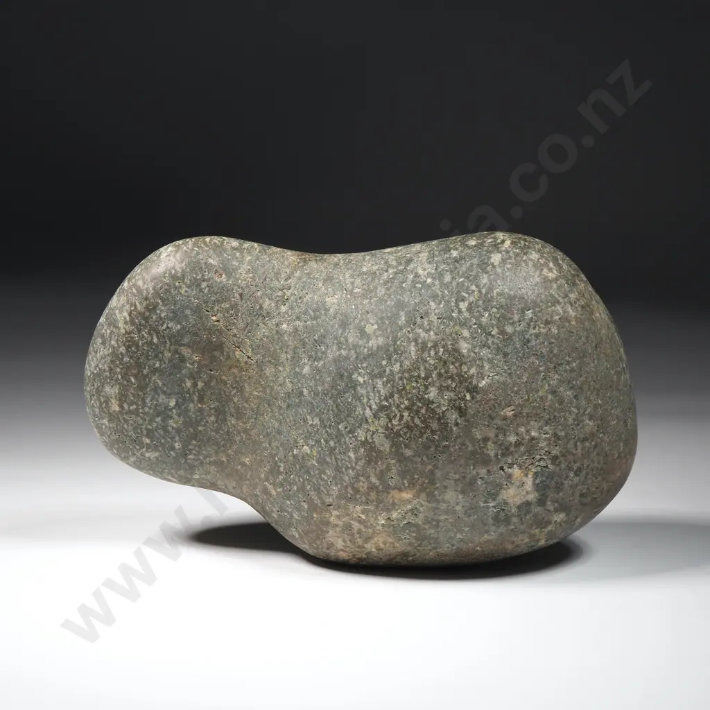Pre-European Stone Māhē - Collected in Southland Y22721 Image 1++