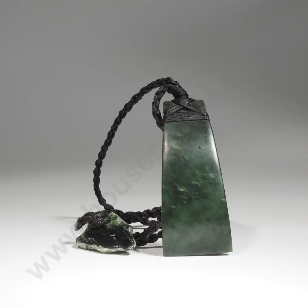 Greenstone Pendant w Plaited Cord Image 1++