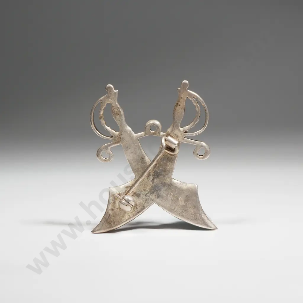 Vintage Sterling Silver & Paua Shell Brooch Depicting Crossed Scimitars Image 1++