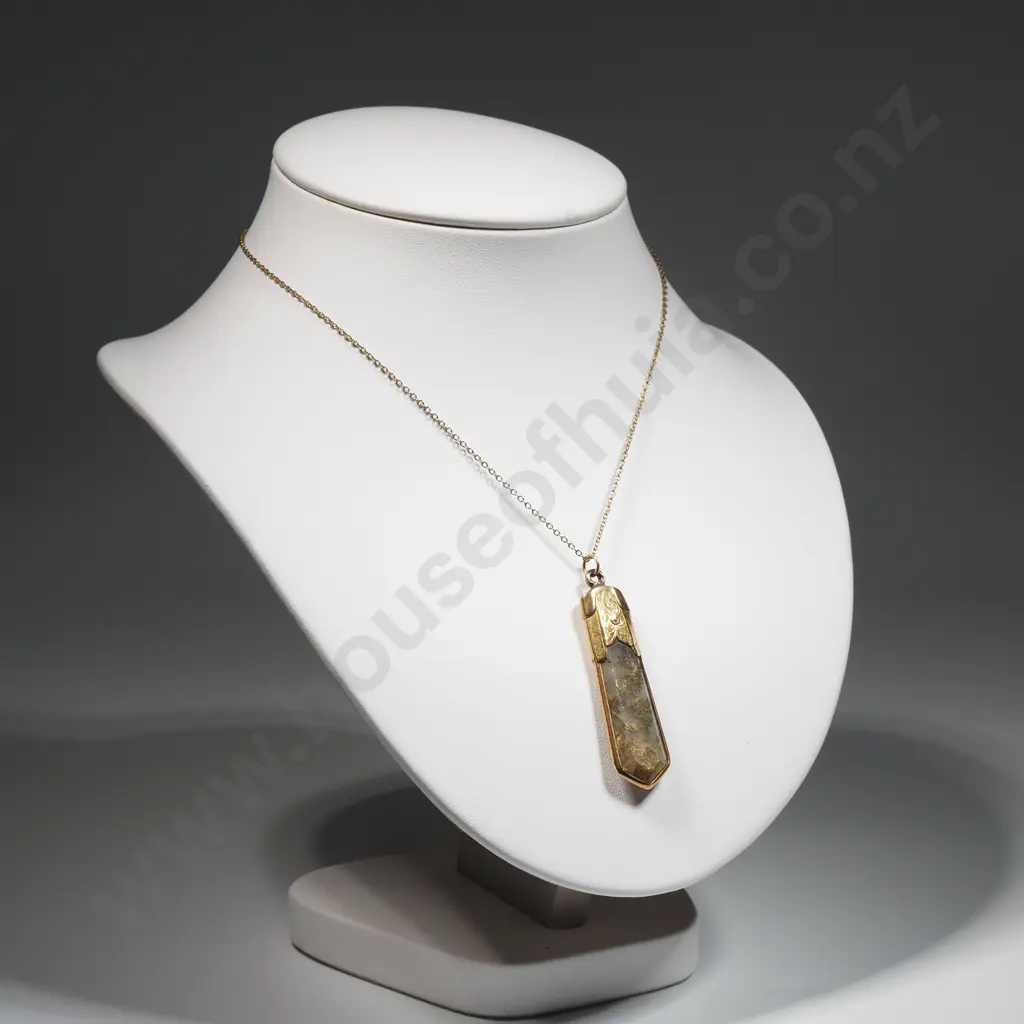 Cased Antique New Zealand Gold Bearing Quartz Pendant on G/P Chain Image 1++