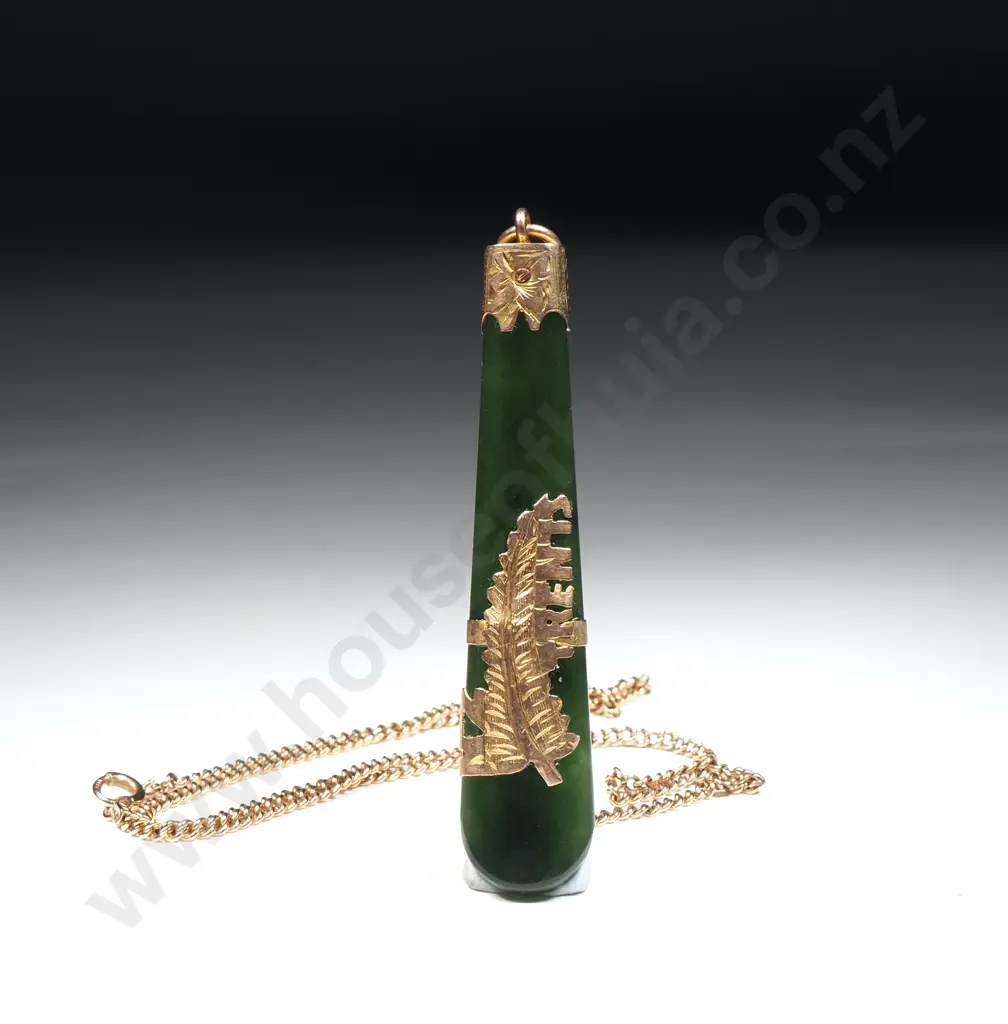 Scarce Antique 9ct Gold Greenstone Pendant "Trents" in Period Wellington Jewellers Box, WW1 Military Interest Image 1++