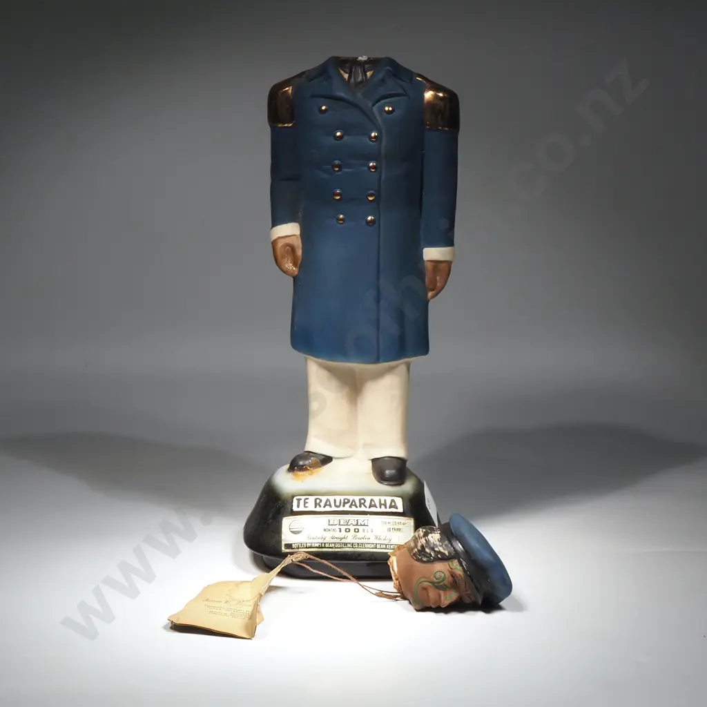 One Jim Bean Te Rauparaha Bourbon Whiskey Decanter w Music Box Image 1++