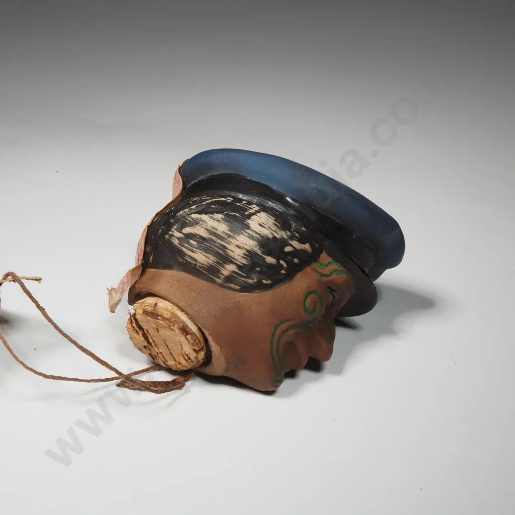 One Jim Bean Te Rauparaha Bourbon Whiskey Decanter w Music Box Image 1++