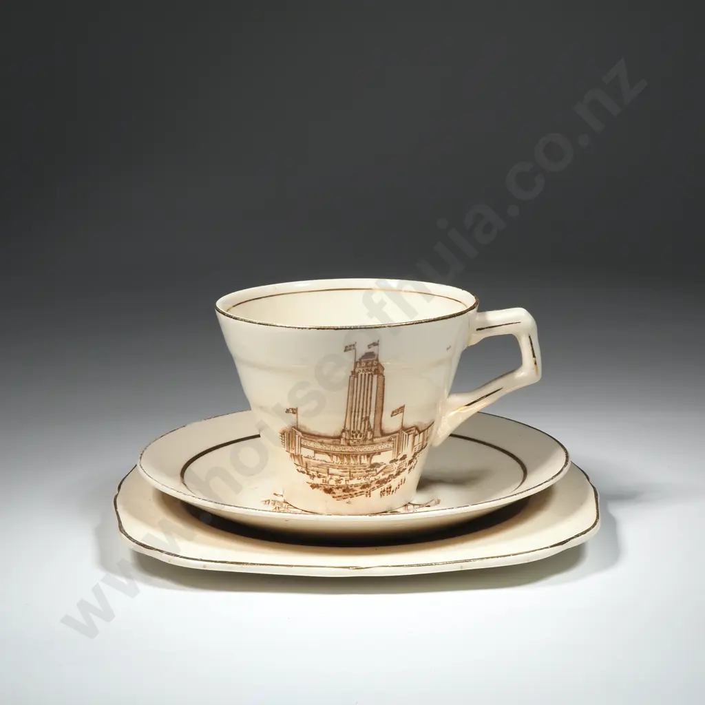 A Trio To Commemorate Centennial Exhibition Of New Zealand Manufactured By Holingshead & Kirkham Image 1++