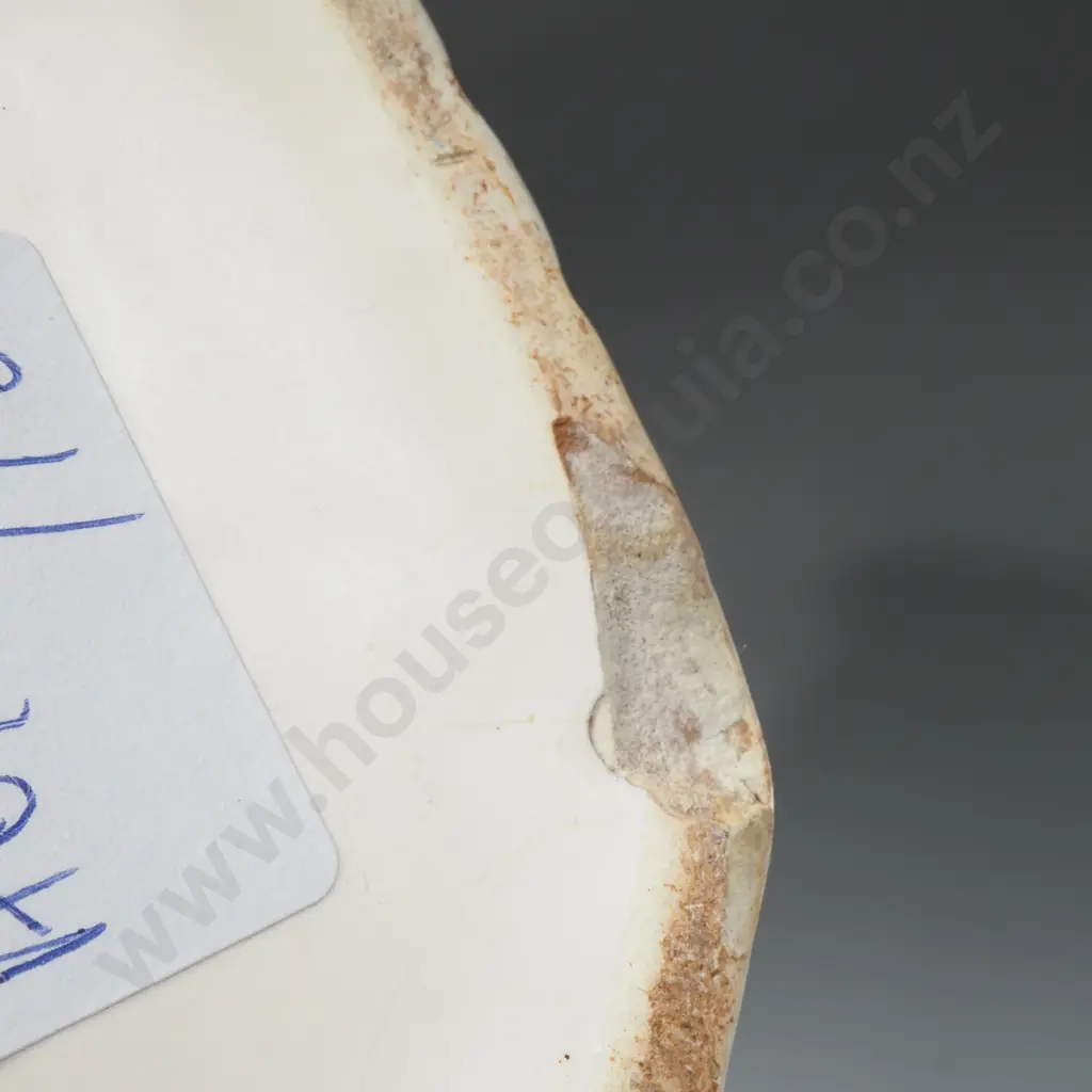 Cream Crown Lynn Pottery Trough - No 554. Image 1++