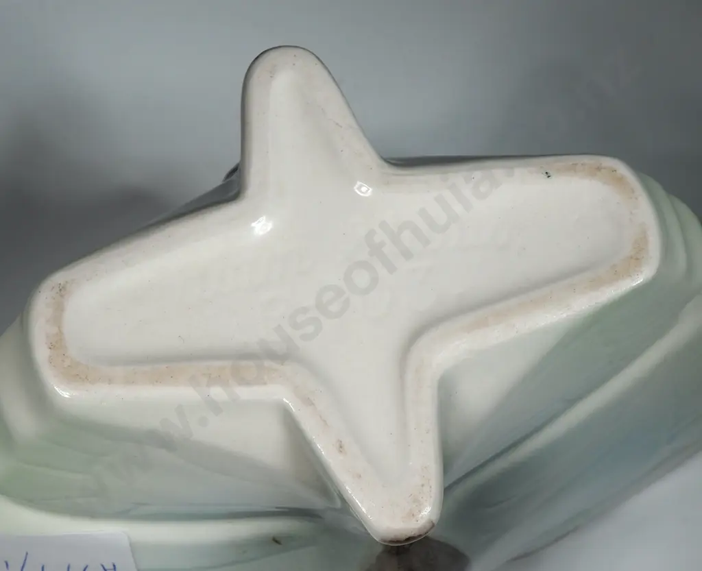 Titan Studio Butterfly/ Moth Vase B -103 Image 1++