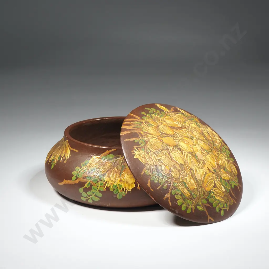Wooden trinket box with lid, decorated with Kowhai Decoration Image 1++