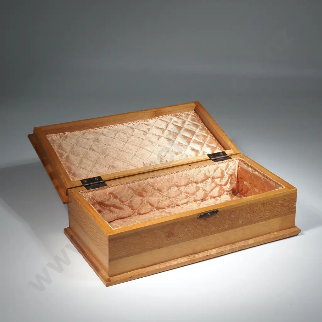 Vintage Box Made From A Variety Of New Zealand Timbers Image 1++