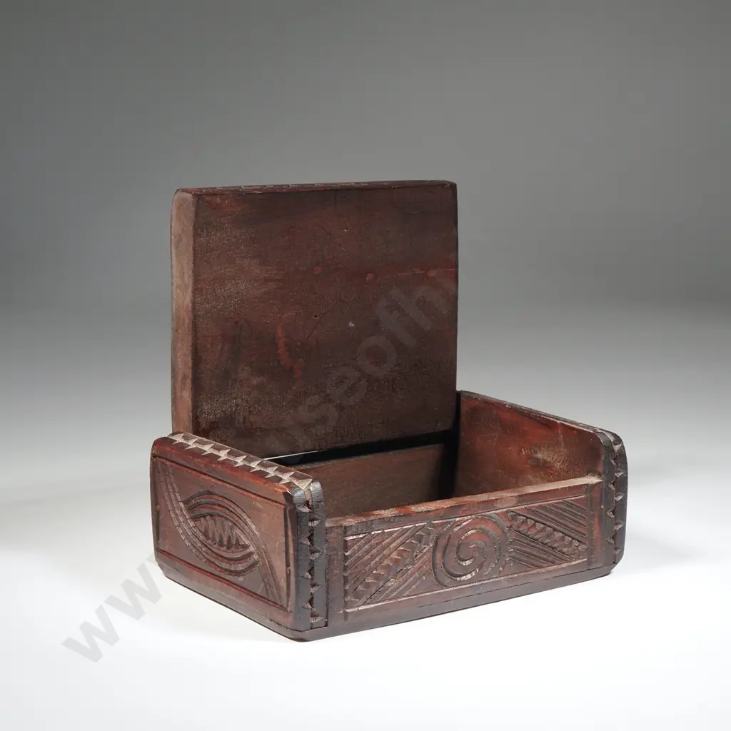 New Zealand Maori Motif Hand Carved Box w Tiki Set With  Paua Shell Eyes.  Image 1++