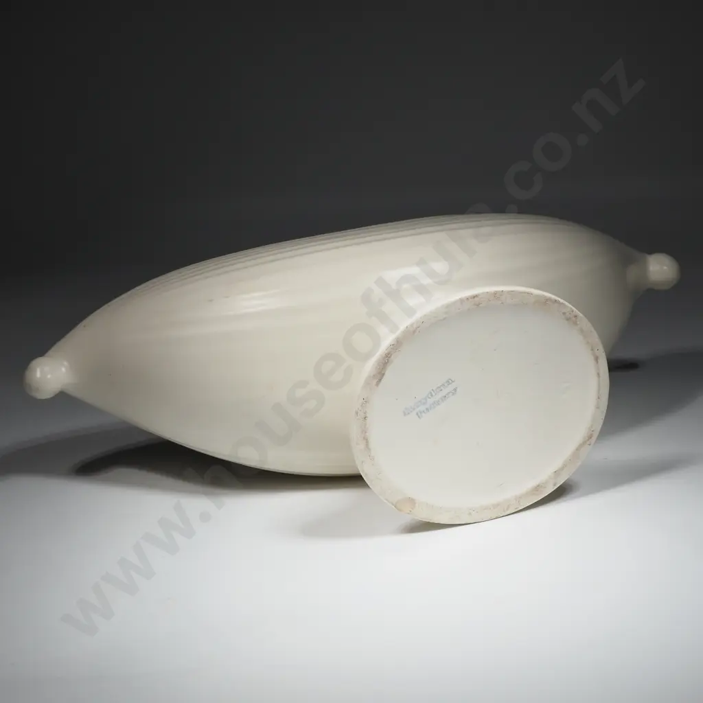 Crown Lynn Bamboo Boat. Vase No. 615. Image 1++