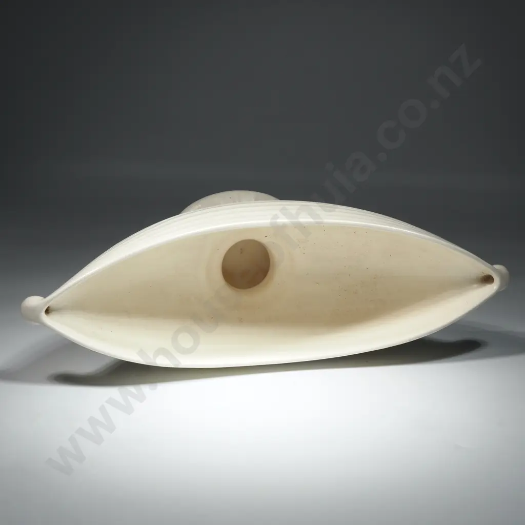 Crown Lynn Bamboo Boat. Vase No. 615. Image 1++