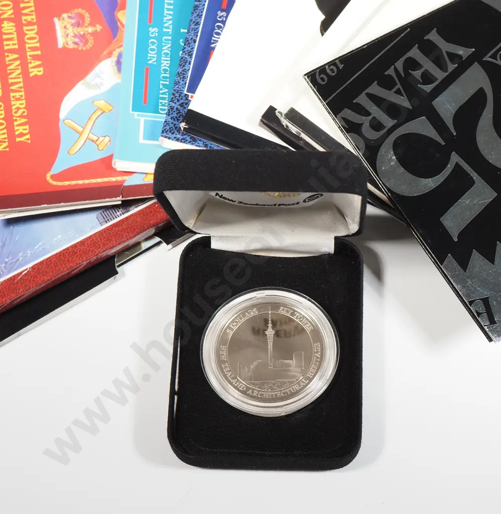 10 New Zealand UNC Five Dollar Coin Packs - One Missing Outer Card  Image 1++