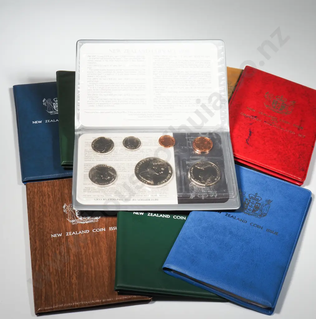 Assorted Lot of 10 New Zealand UNC Sets  Image 1++