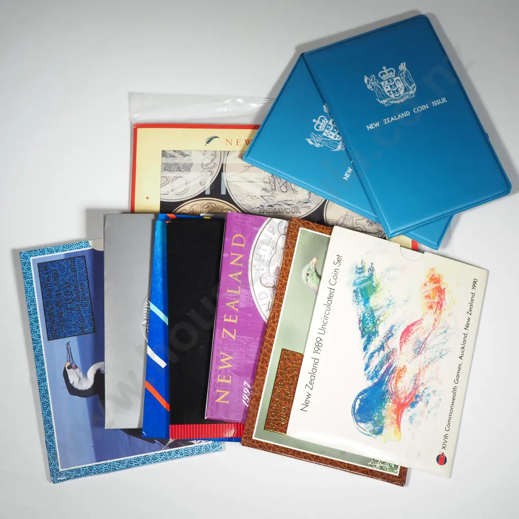 10 New Zealand Uncirculated Coin Sets  Image 1++