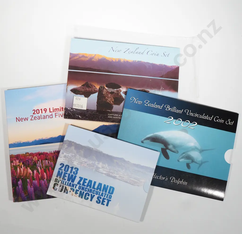 Four  New Zealand Uncirculated Coin Sets  Image 1++