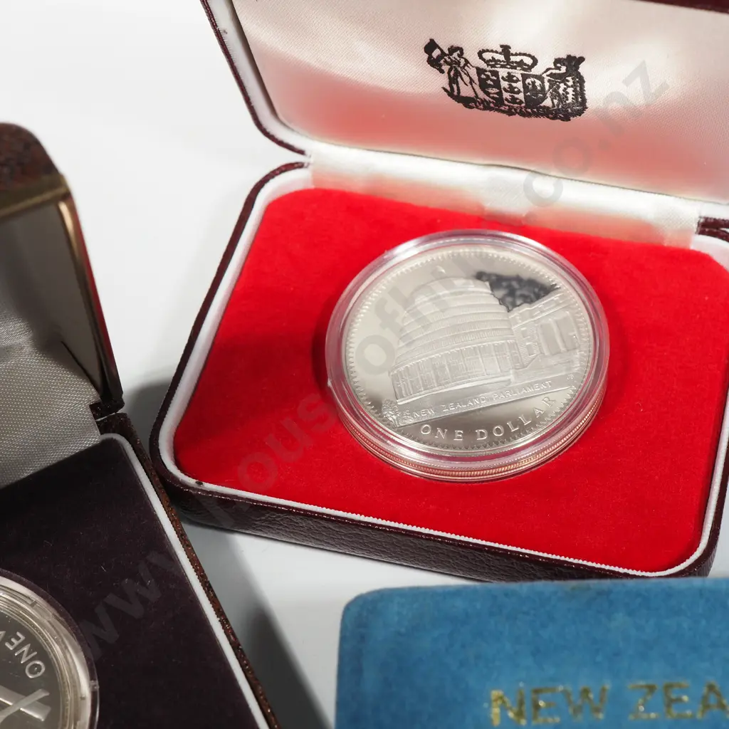 Three Cased New Zealand Sterling Silver Proof Dollars  Image 1++