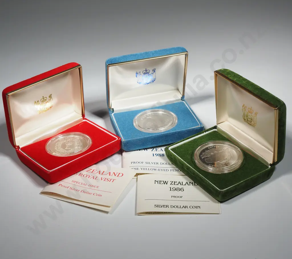 Three New Zealand Cased Silver Proof Dollar Coins  Image 1++