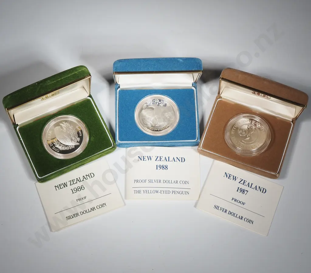 Three New Zealand Cased Silver Proof Dollar Coins  Image 1++