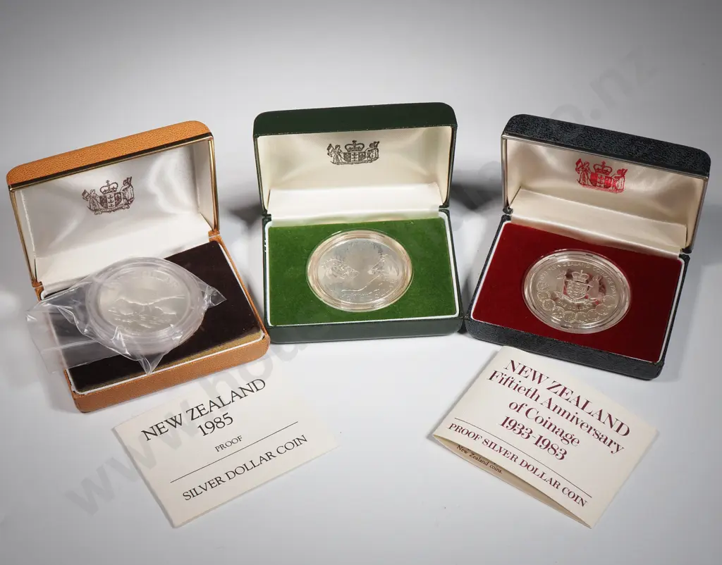 Three New Zealand Cased Silver Proof Dollar Coins	 Image 1++