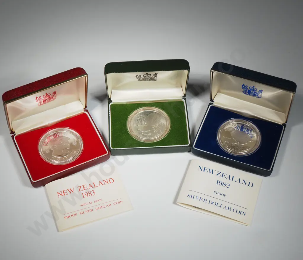 Three New Zealand Cased Silver Proof Dollar Coins  Image 1++