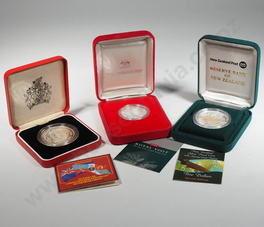 Three Cased Silver Proof Coins  Image 1++