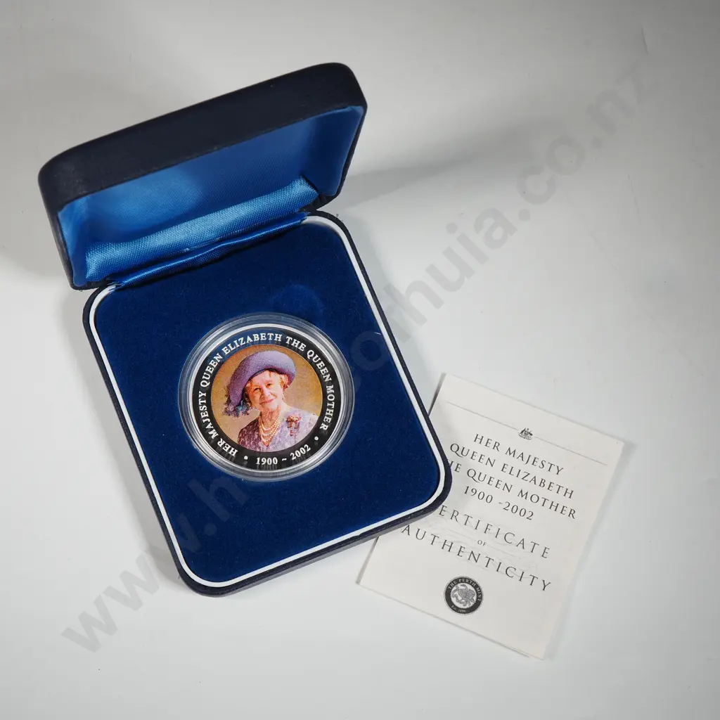 2002 Queen Mother One Ounce Silver Coin  Image 1++
