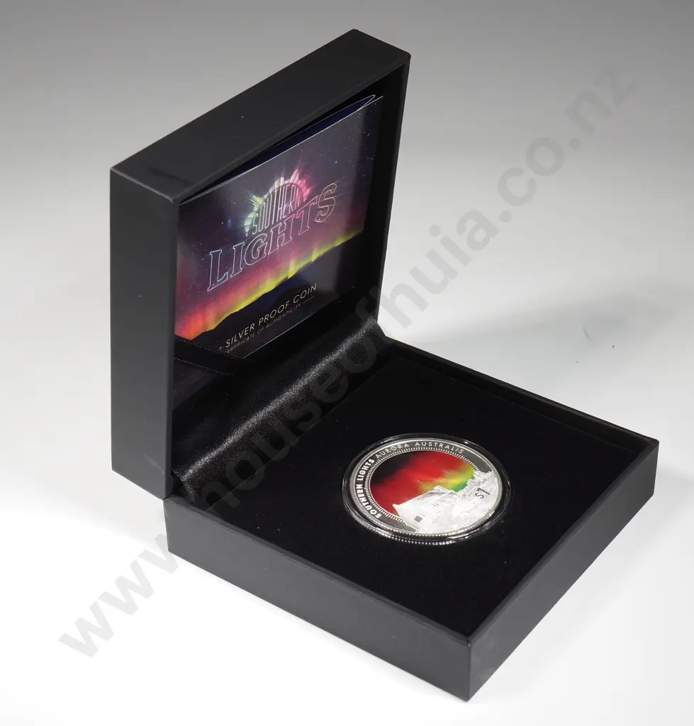 2017 Southern Lights Silver Ounce Proof Coin  Image 1++