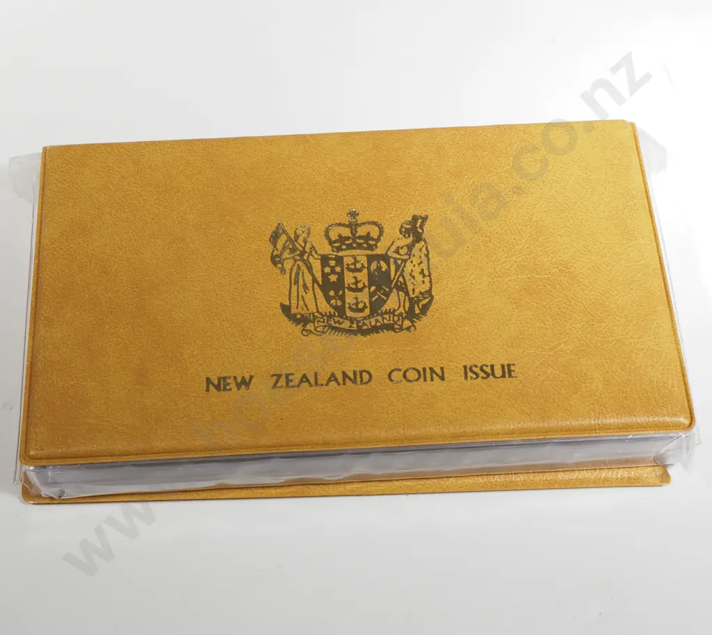 1985 New Zealand Proof Coin Set - Silver One Dollar Coin  Image 1++