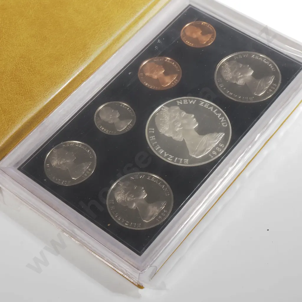 1985 New Zealand Proof Coin Set - Silver One Dollar Coin  Image 1++