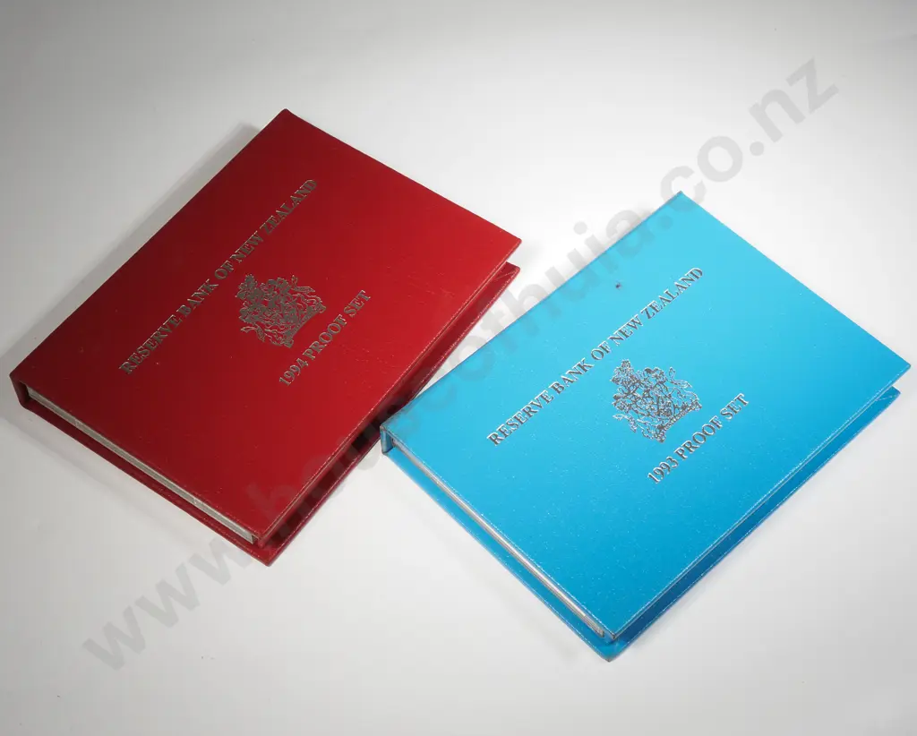 1993 & 1994 New Zealand Proof Coin Sets  Image 1++